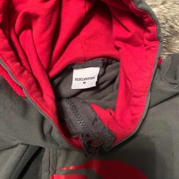 A cut off grey and red hoodie - Picture 2 of 2